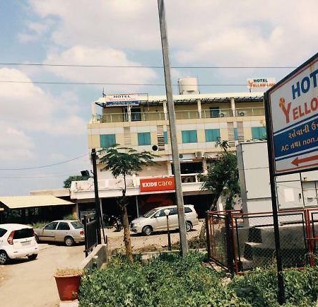 Hotel Yellow Lime Ahmedabad Eksteriør bilde